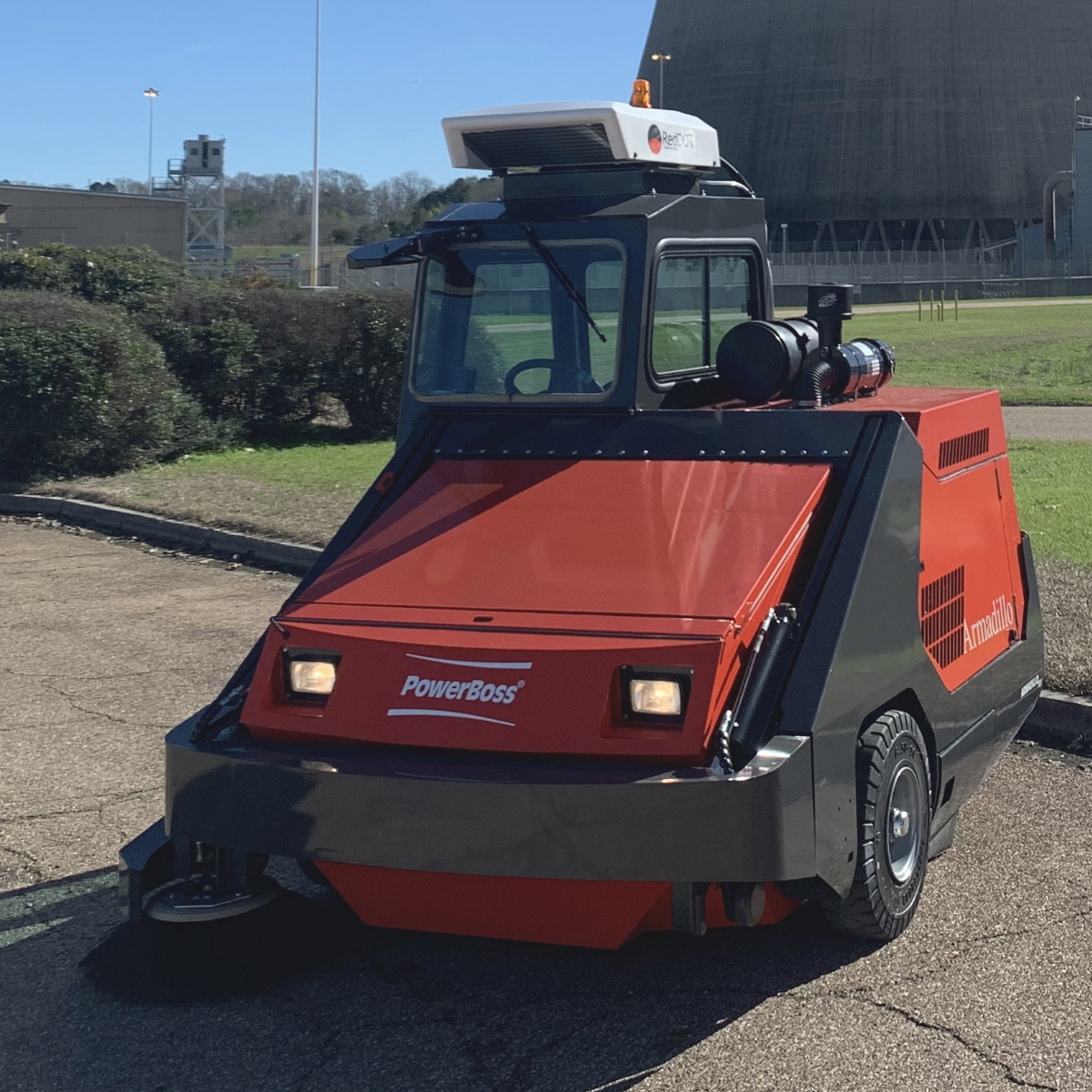 Kubota Tier IV – LP, Gasoline or Diesel Engine
2,000 lb. Full Rotating Hopper